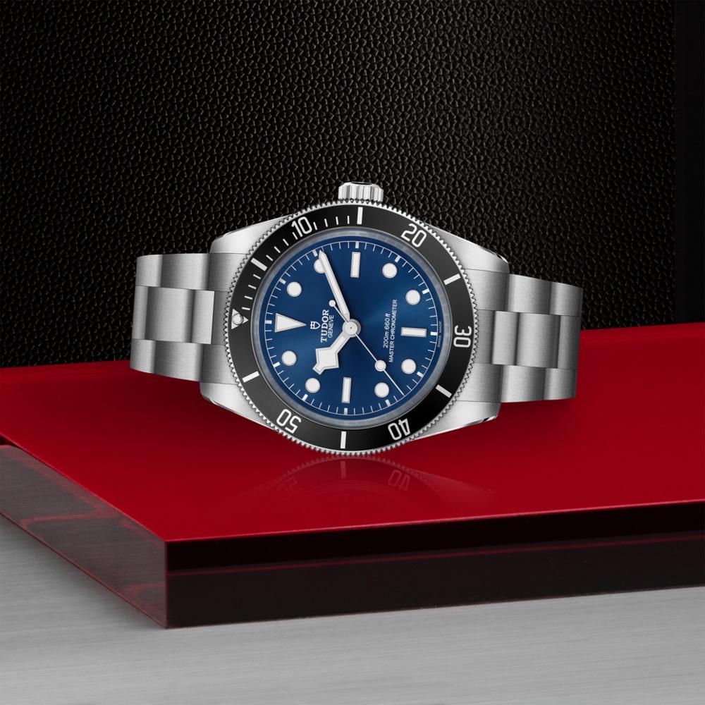 Relógio TUDOR Black Bay 68